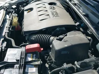 ✅ 2017 Toyota Corolla LE Eco • VIN: 5YFBPRHE5HP698745 • Lot: 43639588. Wystawiony na IAAI z przebiegiem 81 758 mil. Bezpłatny archiwum sprzedaży aukcyjnych z USA i szczegółowy raport historii pojazdu na DreamBid. Zdjęcie 19.