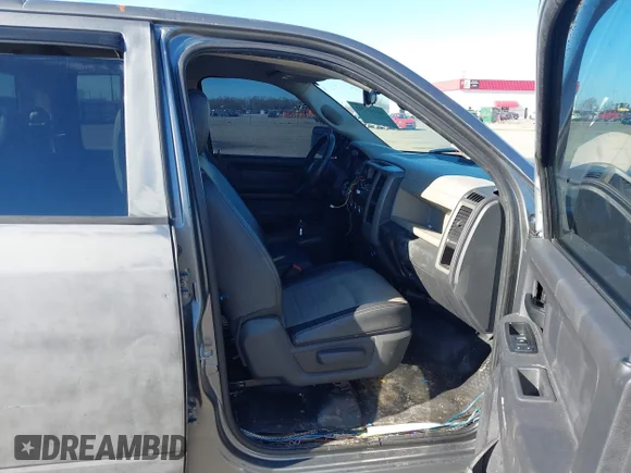 ✅ 2009 Dodge 1500 ST • VIN: 1D3HB18P19S786047 • Лот: 44141792. Опубліковано раніше на IAAI з пробігом 131 146 миль. Безкоштовний доступ до архіву аукціонних продажів зі США та докладний звіт про історію автомобіля на DreamBid. Зображення 5.