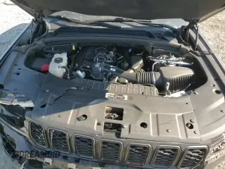 ✅ 2022 Jeep Grand Cherokee Limited • VIN: 1C4RJJBG2N8554685 • Lot: 80539505. Wystawiony na Copart z przebiegiem 25 992 mil. Bezpłatny archiwum sprzedaży aukcyjnych z USA i szczegółowy raport historii pojazdu na DreamBid. Zdjęcie 17.