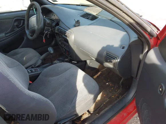✅ 2002 Chevrolet Cavalier LS • VIN: 1G1JF524827333985 • Lot: 44076051. Wystawiony na IAAI z przebiegiem 156 085 mil. Bezpłatny archiwum sprzedaży aukcyjnych z USA i szczegółowy raport historii pojazdu na DreamBid. Zdjęcie 5.