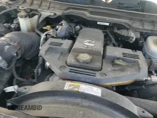 ✅ 2017 Ram 2500 Big Horn • VIN: 3C6UR5DL7HG584100 • Лот: 66632405. Опубликован ранее на Copart с пробегом 101 225 миль. Бесплатный доступ к архиву аукционных продаж из США и подробный отчёт об истории автомобиля на DreamBid. Изображение 13.