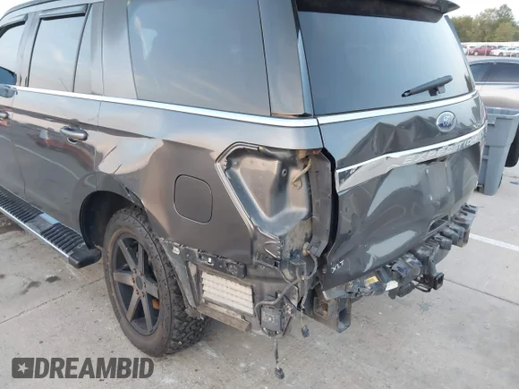 ✅ 2018 Ford Expedition XLT • VIN: 1FMJU1JTXJEA55546 • Lot: 43228764. Wystawiony na IAAI z przebiegiem 114 845 mil. Bezpłatny archiwum sprzedaży aukcyjnych z USA i szczegółowy raport historii pojazdu na DreamBid. Zdjęcie 6.