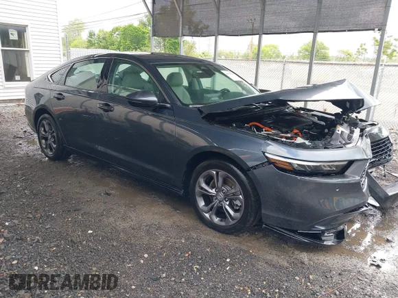 ✅ 2025 Honda Accord EX-L • VIN: 1HGCY2F67SA000637 • Lot: 44998381. Listed on IAAI with 8,880 mi. Free auction sales archive from the USA and detailed vehicle history report at DreamBid. Image 1.