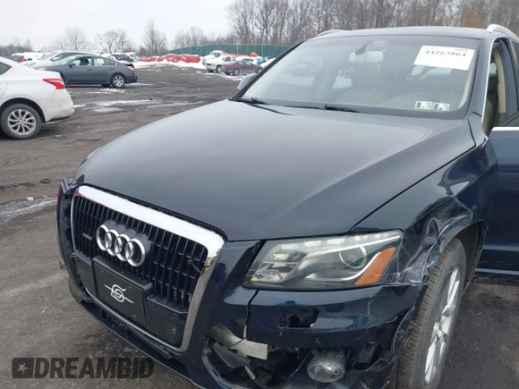 ✅ 2010 Audi Q5 Prestige • VIN: WA1VKAFP3AA068986 • Lot: 44263864. Wystawiony na IAAI z przebiegiem 140 461 mil. Bezpłatny archiwum sprzedaży aukcyjnych z USA i szczegółowy raport historii pojazdu na DreamBid. Zdjęcie 6.