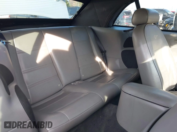 ✅ 2004 Ford Mustang Deluxe • VIN: 1FAFP44604F229637 • Lot: 43838473. Wystawiony na IAAI z przebiegiem 149 274 mil. Bezpłatny archiwum sprzedaży aukcyjnych z USA i szczegółowy raport historii pojazdu na DreamBid. Zdjęcie 8.