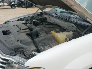 ✅ 2015 Lincoln Navigator • VIN: 5LMJJ2HT3FEJ05972 • Lot: 41981774. Wystawiony na IAAI z przebiegiem 126 752 mil. Bezpłatny archiwum sprzedaży aukcyjnych z USA i szczegółowy raport historii pojazdu na DreamBid. Zdjęcie 12.