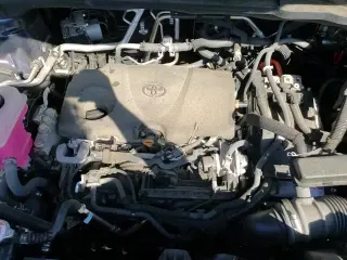 ✅ 2023 Toyota Sienna XLE • VIN: 5TDYRKEC8PS147519 • Lot: 86244885. Wystawiony na Copart z przebiegiem 25 859 mil. Bezpłatny archiwum sprzedaży aukcyjnych z USA i szczegółowy raport historii pojazdu na DreamBid. Zdjęcie 17.