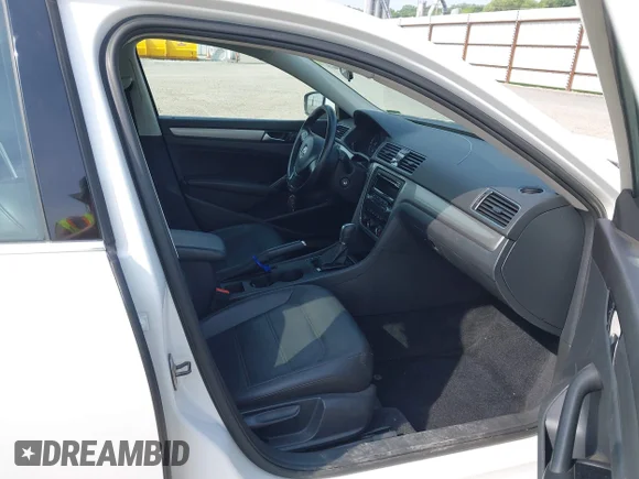 ✅ 2014 Volkswagen Passat S • VIN: 1VWAS7A35EC041596 • Lot: 42497458. Listed on IAAI with 113,959 mi. Free auction sales archive from the USA and detailed vehicle history report at DreamBid. Image 5.