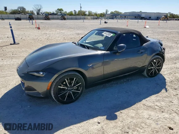 ✅ 2024 Mazda MX-5 Miata Grand Touring • VIN: JM1NDAD79R0605087 • Лот: 90622305. Опубликован ранее на Copart с пробегом 9 657 миль. Бесплатный доступ к архиву аукционных продаж из США и подробный отчёт об истории автомобиля на DreamBid. Изображение 1.