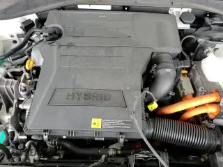 ✅ 2017 Hyundai Ioniq SEL • VIN: KMHC75LC0HU050053 • Lot: 71883445. Wystawiony na Copart z przebiegiem 130 574 mil. Bezpłatny archiwum sprzedaży aukcyjnych z USA i szczegółowy raport historii pojazdu na DreamBid. Zdjęcie 14.