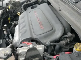 ✅ 2017 Jeep Renegade Altitude • VIN: ZACCJABB1HPE82336 • Lot: 42353436. Wystawiony na IAAI z przebiegiem 62 843 mil. Bezpłatny archiwum sprzedaży aukcyjnych z USA i szczegółowy raport historii pojazdu na DreamBid. Zdjęcie 20.