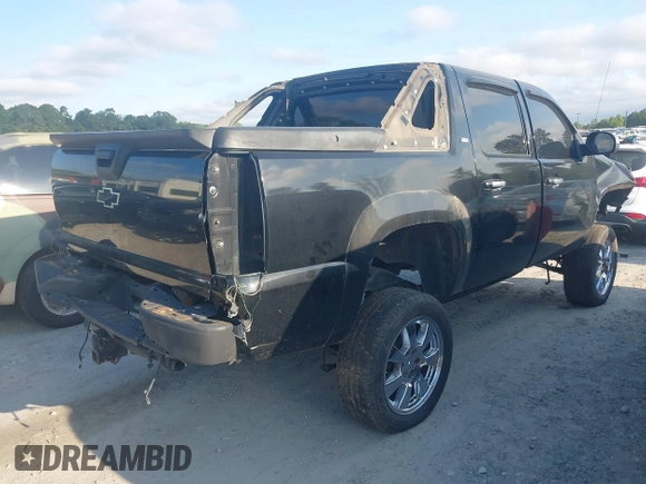 ✅ 2007 Chevrolet Avalanche 1LT • VIN: 3GNFK12377G253234 • Lot: 42930147. Wystawiony na IAAI z przebiegiem 226 173 mil. Bezpłatny archiwum sprzedaży aukcyjnych z USA i szczegółowy raport historii pojazdu na DreamBid. Zdjęcie 4.
