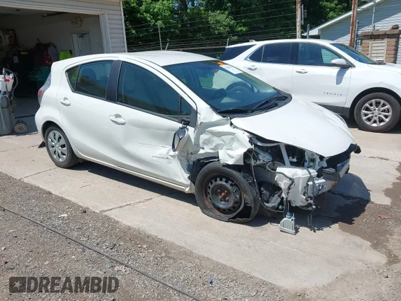 ✅ 2014 Toyota Prius Four • VIN: JTDKDTB35E1077082 • Лот: 45236738. Опубликован ранее на IAAI с пробегом 104 859 миль. Бесплатный доступ к архиву аукционных продаж из США и подробный отчёт об истории автомобиля на DreamBid. Изображение 1.