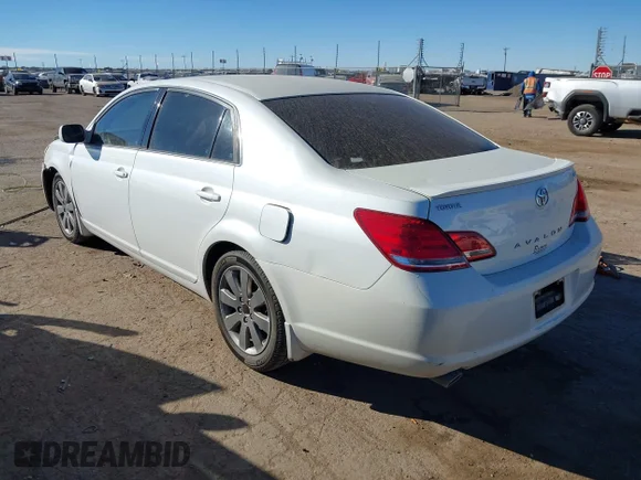 ✅ 2006 Toyota Avalon XL • VIN: 4T1BK36B66U154657 • Lot: 43763798. Wystawiony na IAAI z przebiegiem 281 619 mil. Bezpłatny archiwum sprzedaży aukcyjnych z USA i szczegółowy raport historii pojazdu na DreamBid. Zdjęcie 3.