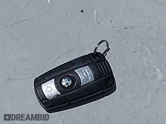 ✅ 2014 BMW X1 sDrive28i • VIN: WBAVM1C52EVW52813 • Лот: 42335312. Опубликован ранее на IAAI с пробегом 84 968 миль. Бесплатный доступ к архиву аукционных продаж из США и подробный отчёт об истории автомобиля на DreamBid. Изображение 11.