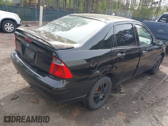 ✅ 2007 Ford Focus S • VIN: 1FAHP34N57W362862 • Lot: 44818940. Listed on IAAI with 253,383 mi. Free auction sales archive from the USA and detailed vehicle history report at DreamBid. Image 4.
