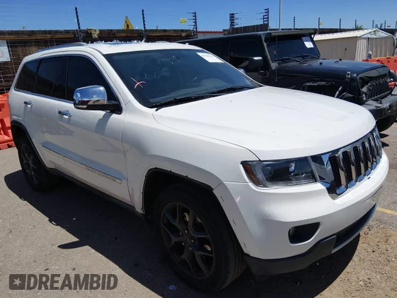 ✅ 2011 Jeep Grand Cherokee Limited • VIN: 1J4RR5GG9BC728957 • Lot: 45250216. Wystawiony na IAAI z przebiegiem 207 687 mil. Bezpłatny archiwum sprzedaży aukcyjnych z USA i szczegółowy raport historii pojazdu na DreamBid. Zdjęcie 1.