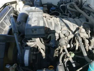 ✅ 2005 Toyota Sequoia SR5 • VIN: 5TDBT44A15S235652 • Lot: 42952084. Wystawiony na IAAI z przebiegiem 221 102 mil. Bezpłatny archiwum sprzedaży aukcyjnych z USA i szczegółowy raport historii pojazdu na DreamBid. Zdjęcie 19.