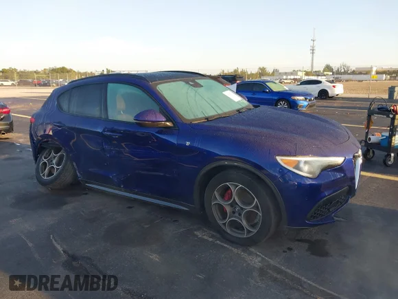 ✅ 2022 Alfa Romeo Stelvio Ti • VIN: ZASPAKBN0N7D47317 • Лот: 42845733. Опубліковано раніше на IAAI з пробігом 33 080 миль. Безкоштовний доступ до архіву аукціонних продажів зі США та докладний звіт про історію автомобіля на DreamBid. Зображення 1.