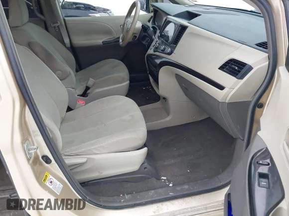 ✅ 2011 Toyota Sienna • VIN: 5TDZK3DC1BS026467 • Лот: 44479538. Опубліковано раніше на IAAI з пробігом 177 738 миль. Безкоштовний доступ до архіву аукціонних продажів зі США та докладний звіт про історію автомобіля на DreamBid. Зображення 5.