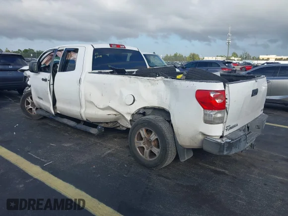 ✅ 2011 Toyota Tundra • VIN: 5TFCY5F10BX012050 • Lot: 43926845. Wystawiony na IAAI z przebiegiem 348 038 mil. Bezpłatny archiwum sprzedaży aukcyjnych z USA i szczegółowy raport historii pojazdu na DreamBid. Zdjęcie 3.