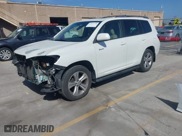 ✅ 2008 Toyota Highlander Sport • VIN: JTEDS43A582011367 • Лот: 44954716. Опубліковано раніше на IAAI з пробігом 176 510 миль. Безкоштовний доступ до архіву аукціонних продажів зі США та докладний звіт про історію автомобіля на DreamBid. Зображення 2.