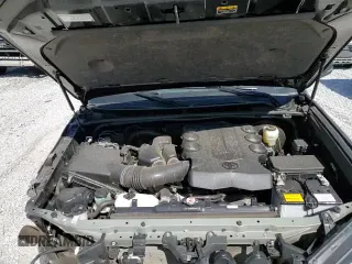 ✅ 2021 Toyota 4Runner Nightshade • VIN: JTECU5JR2M5242319 • Lot: 49565805. Listed on Copart with 26,199 mi. Free auction sales archive from the USA and detailed vehicle history report at DreamBid. Image 14.