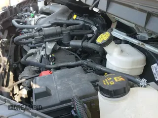 ✅ 2024 Ford Transit • VIN: 1FTYE2Y87RKA82840 • Lot: 42644818. Wystawiony na IAAI z przebiegiem 10 940 mil. Bezpłatny archiwum sprzedaży aukcyjnych z USA i szczegółowy raport historii pojazdu na DreamBid. Zdjęcie 18.