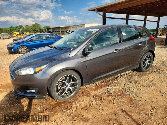 ✅ 2018 Ford Focus SEL • VIN: 1FADP3M23JL232298 • Лот: 53607546. Опубликован ранее на Copart с пробегом 90 554 миль. Бесплатный доступ к архиву аукционных продаж из США и подробный отчёт об истории автомобиля на DreamBid. Изображение 1.