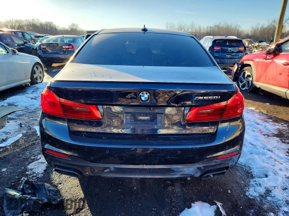 ✅ 2018 BMW 5 Series M550i xDrive • VIN: WBAJB9C53JB035399 • Lot: 75449645. Wystawiony na Copart z przebiegiem Nie podano. Bezpłatny archiwum sprzedaży aukcyjnych z USA i szczegółowy raport historii pojazdu na DreamBid. Zdjęcie 6.