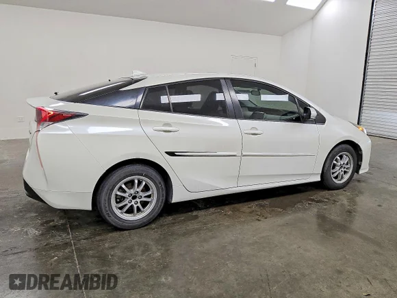 ✅ 2016 Toyota Prius Two • VIN: JTDKBRFU2G3511493 • Lot: 47825616. Wystawiony na Copart z przebiegiem 170 743 mil. Bezpłatny archiwum sprzedaży aukcyjnych z USA i szczegółowy raport historii pojazdu na DreamBid. Zdjęcie 3.