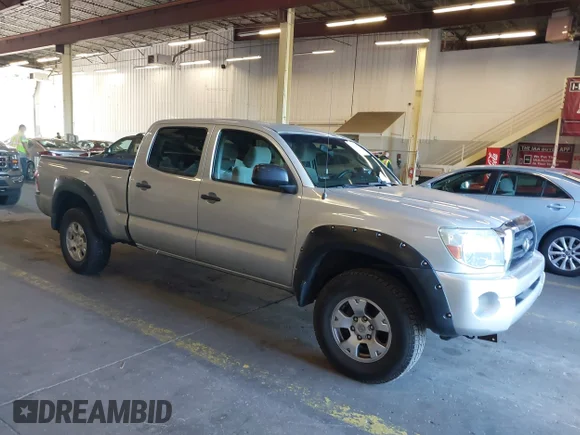 ✅ 2006 Toyota Tacoma • VIN: 5TEMU52N16Z315572 • Lot: 43397581. Wystawiony na IAAI z przebiegiem 211 412 mil. Bezpłatny archiwum sprzedaży aukcyjnych z USA i szczegółowy raport historii pojazdu na DreamBid. Zdjęcie 1.