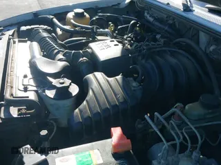 ✅ 2003 Mazda B-Series SX • VIN: 4F4YR12D03TM04361 • Лот: 42644127. Опубликован ранее на IAAI с пробегом 300 802 миль. Бесплатный доступ к архиву аукционных продаж из США и подробный отчёт об истории автомобиля на DreamBid. Изображение 12.