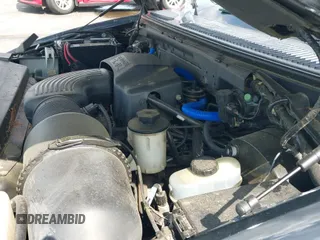 ✅ 2000 Ford F-150 XL • VIN: 2FTRX07L9YCA98355 • Lot: 42123587. Listed on IAAI with 191,000 mi. Free auction sales archive from the USA and detailed vehicle history report at DreamBid. Image 19.