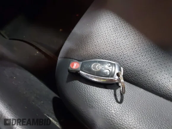✅ 2007 Mercedes-Benz C 280 Luxury • VIN: WDBRF92H27F912650 • Лот: 45052270. Опубліковано раніше на IAAI з пробігом 158 436 миль. Безкоштовний доступ до архіву аукціонних продажів зі США та докладний звіт про історію автомобіля на DreamBid. Зображення 11.
