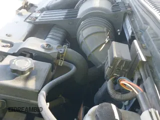 ✅ 2005 Ford Econoline Cargo • VIN: 1FTNE24W15HA14029 • Lot: 42701720. Wystawiony na IAAI z przebiegiem 73 278 mil. Bezpłatny archiwum sprzedaży aukcyjnych z USA i szczegółowy raport historii pojazdu na DreamBid. Zdjęcie 13.