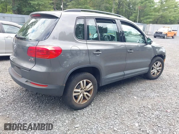 ✅ 2016 Volkswagen Tiguan SEL • VIN: WVGBV7AX7GW585158 • Lot: 43111278. Wystawiony na IAAI z przebiegiem 174 865 mil. Bezpłatny archiwum sprzedaży aukcyjnych z USA i szczegółowy raport historii pojazdu na DreamBid. Zdjęcie 4.