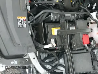 ✅ 2025 Cadillac XT6 FWD Premium Luxury • VIN: 1GYKPCRS0SZ105270 • Lot: 43057696. Listed on IAAI with 2,584 mi. Free auction sales archive from the USA and detailed vehicle history report at DreamBid. Image 20.