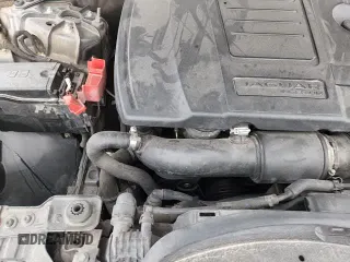 ✅ 2018 Jaguar F-Pace 25t Premium • VIN: SADCJ2FX0JA255239 • Lot: 93260835. Listed on Copart with 106,358 mi. Free auction sales archive from the USA and detailed vehicle history report at DreamBid. Image 13.