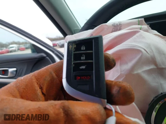 ✅ 2025 Acura Integra • VIN: 19UDE4H20SA007691 • Лот: 41825736. Опубліковано раніше на IAAI з пробігом 11 781 миль. Безкоштовний доступ до архіву аукціонних продажів зі США та докладний звіт про історію автомобіля на DreamBid. Зображення 11.