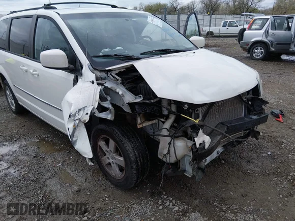 ✅ 2010 Dodge Grand Caravan SXT • VIN: 2D4RN5D18AR484566 • Lot: 44960172. Wystawiony na IAAI z przebiegiem 130 852 mil. Bezpłatny archiwum sprzedaży aukcyjnych z USA i szczegółowy raport historii pojazdu na DreamBid. Zdjęcie 6.