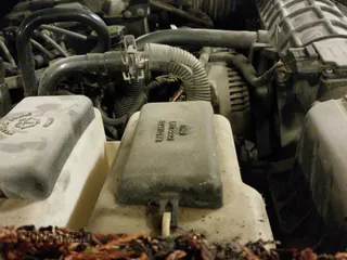 ✅ 1999 Ford Explorer Sport • VIN: 1FMYU22X3XUA35255 • Lot: 42204113. Wystawiony na IAAI z przebiegiem 203 892 mil. Bezpłatny archiwum sprzedaży aukcyjnych z USA i szczegółowy raport historii pojazdu na DreamBid. Zdjęcie 24.