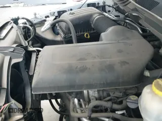 2018 Ram 1500 Tradesman z VIN 1C6RR6FG8JS166266, wystawiony jako IAAI lot #42128397 z przebiegiem 76 106 mil mil oraz . Historia ofert i sprzedaży dostępna na DreamBid. Obrazek 19.