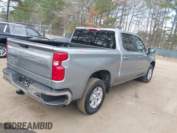 ✅ 2026 Chevrolet Silverado 1500 LT • VIN: 1GCUKDED8TZ145883 • Lot: 44584340. Wystawiony na IAAI z przebiegiem 8 967 mil. Bezpłatny archiwum sprzedaży aukcyjnych z USA i szczegółowy raport historii pojazdu na DreamBid. Zdjęcie 4.