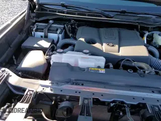 ✅ 2024 Toyota Tundra SR5 • VIN: 5TFLA5DB9RX175161 • Лот: 92680615. Опубликован ранее на Copart с пробегом 9 миль. Бесплатный доступ к архиву аукционных продаж из США и подробный отчёт об истории автомобиля на DreamBid. Изображение 13.