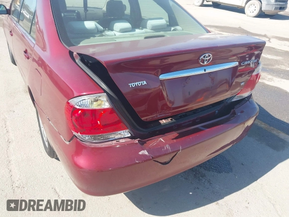 ✅ 2006 Toyota Camry LE • VIN: 4T1BF32KX6U113569 • Lot: 44992921. Wystawiony na IAAI z przebiegiem 206 861 mil. Bezpłatny archiwum sprzedaży aukcyjnych z USA i szczegółowy raport historii pojazdu na DreamBid. Zdjęcie 6.