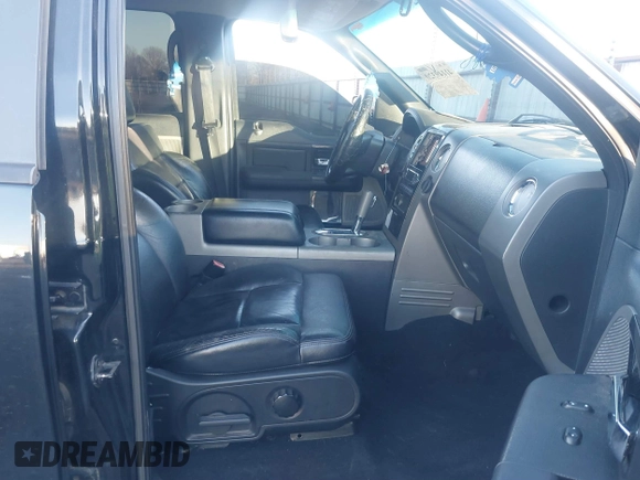 ✅ 2008 Ford F-150 XLT • VIN: 1FTPW12538FA21641 • Lot: 41149320. Wystawiony na IAAI z przebiegiem 143 137 mil. Bezpłatny archiwum sprzedaży aukcyjnych z USA i szczegółowy raport historii pojazdu na DreamBid. Zdjęcie 5.