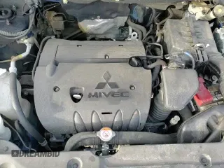 ✅ 2018 Mitsubishi Outlander SE • VIN: JA4AR3AW2JZ009501 • Лот: 90341645. Опубликован ранее на Copart с пробегом 26 554 миль. Бесплатный доступ к архиву аукционных продаж из США и подробный отчёт об истории автомобиля на DreamBid. Изображение 13.