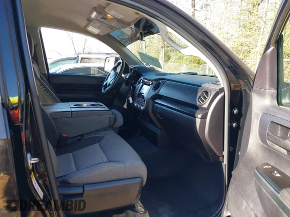 ✅ 2016 Toyota Tundra SR • VIN: 5TFUM5F18GX067403 • Lot: 43896077. Wystawiony na IAAI z przebiegiem 199 620 mil. Bezpłatny archiwum sprzedaży aukcyjnych z USA i szczegółowy raport historii pojazdu na DreamBid. Zdjęcie 5.