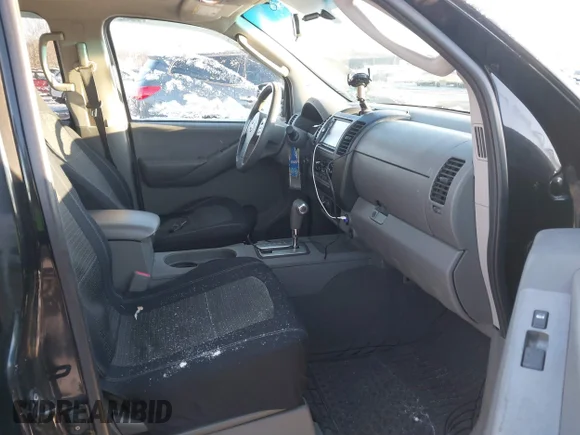 ✅ 2006 Nissan Frontier SE • VIN: 1N6AD07W16C449937 • Lot: 41267283. Wystawiony na IAAI z przebiegiem 219 906 mil. Bezpłatny archiwum sprzedaży aukcyjnych z USA i szczegółowy raport historii pojazdu na DreamBid. Zdjęcie 5.